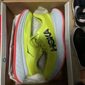 Women’s Hoka Carbon X 2/size 11